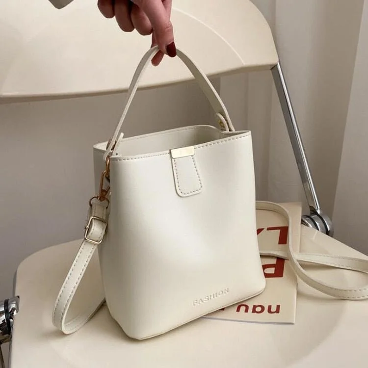 Bolsa Leather Luxury Handbag