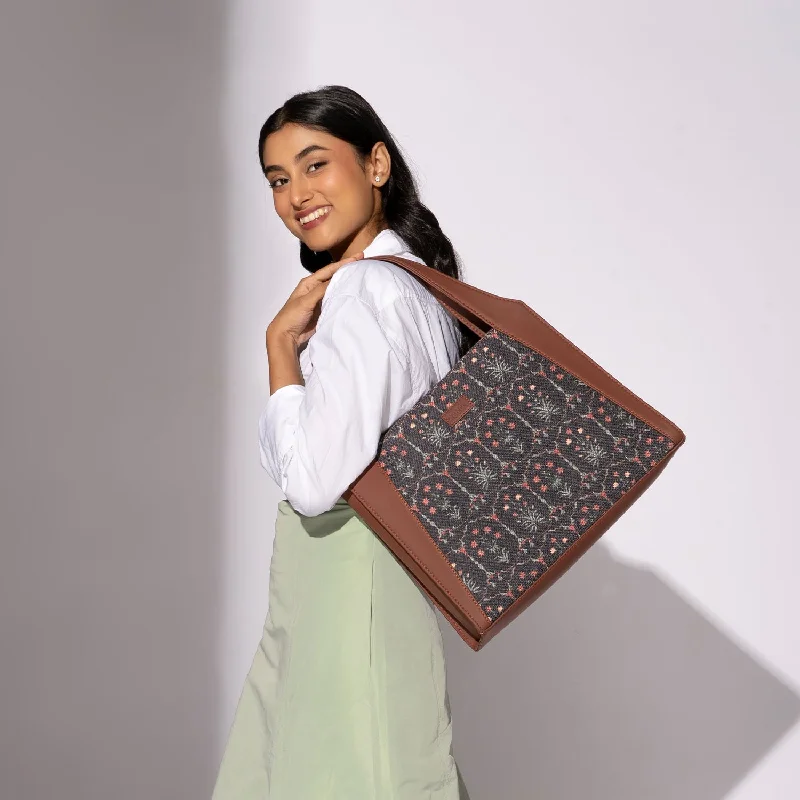 Taj Guldasta Trapezia Tote