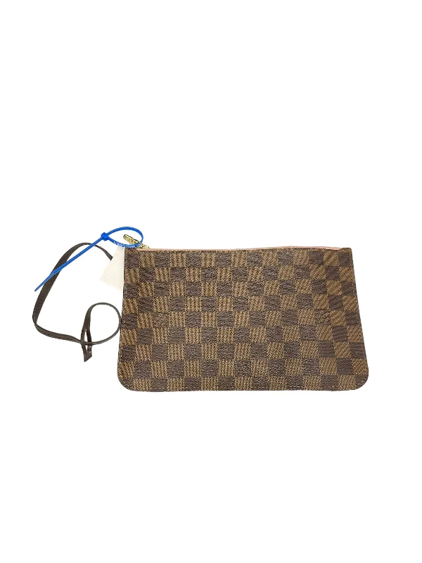 Wristlet Luxury Designer By Louis Vuitton, Size: Medium